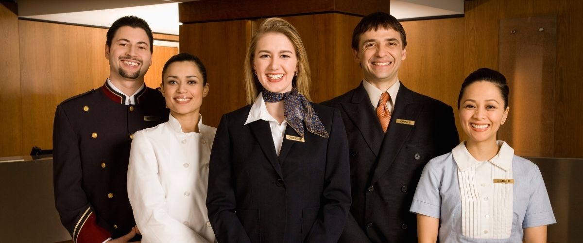 Otelde Evcil Hayvanla Seyahat: Dikkat Edilmesi Gerekenler ve Öneriler